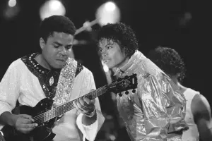 Maykl Ceksonun qardaşı vəfat etdi