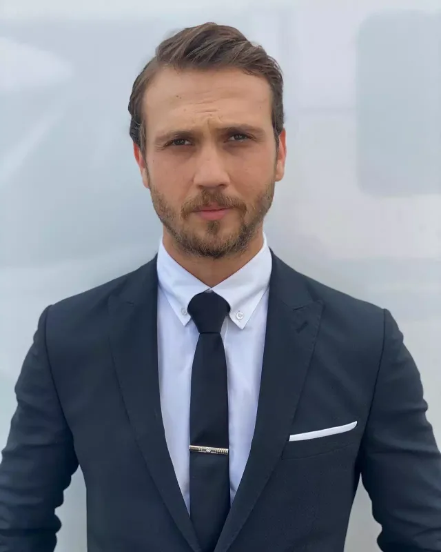 “Şahzadə”lər rəqib oldu!