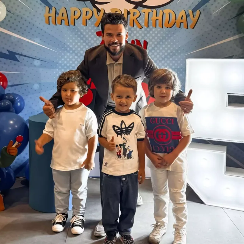 Zamiq oğluna ad günü etdi - Video