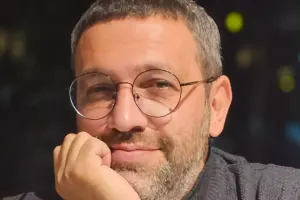 Talehin Pablo Eskobar bənzərliyi