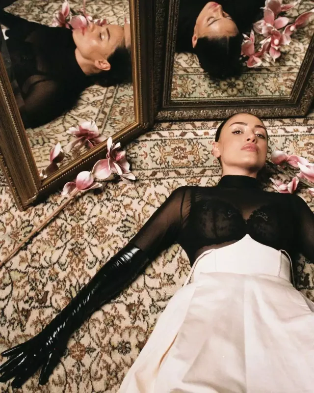 “Atamın mədəniyyəti ilə mənimki uyğun gəlmir” - Tatlısesin qızı