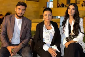 Həmidə Ömərova oğlu və gəlini ilə