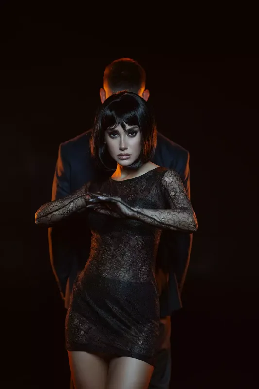 Mehin fərqli imicdə klip çəkdirdi