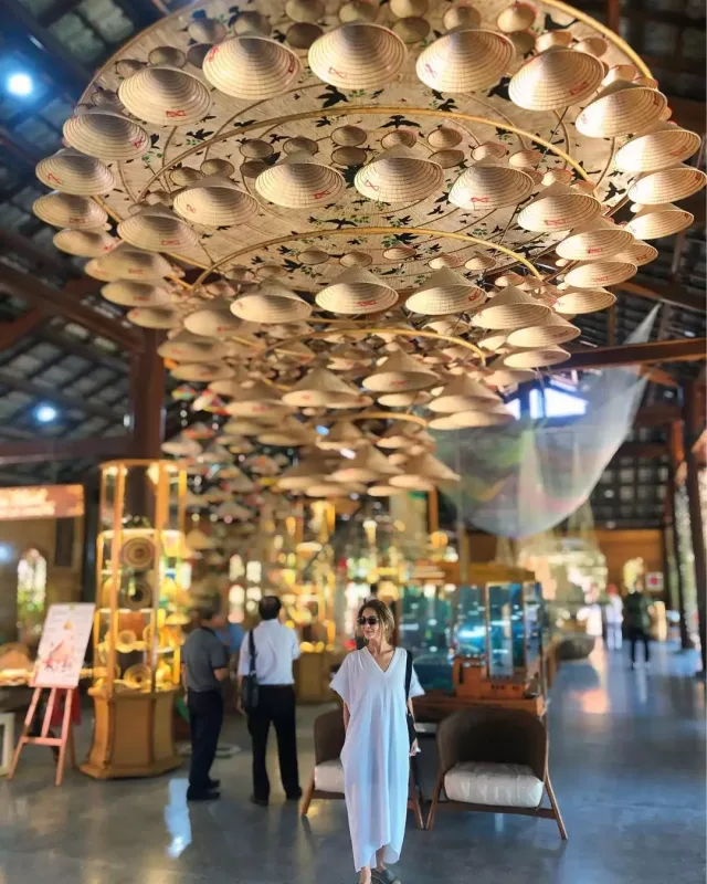 Gülzar Qurbanovanın Vyetnam səfəri