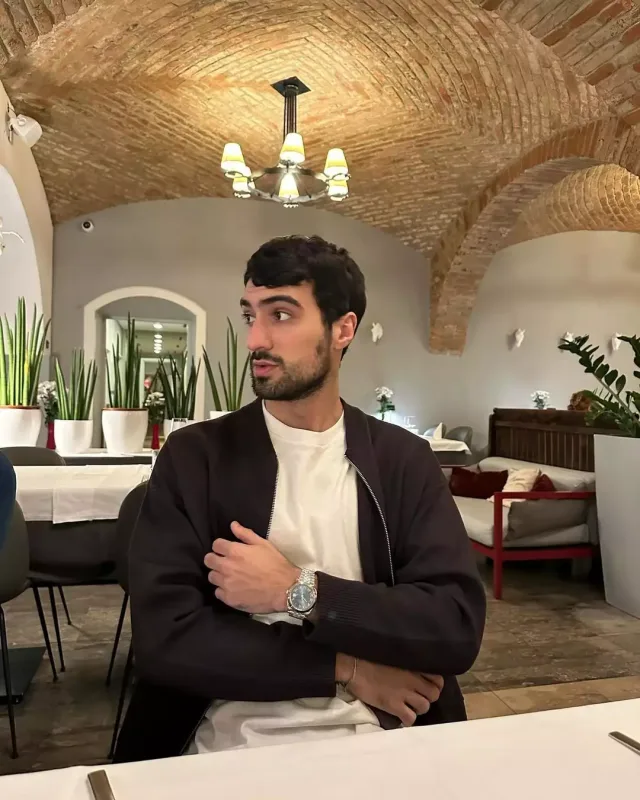 Mahir Emrelinin adından dələduzluq