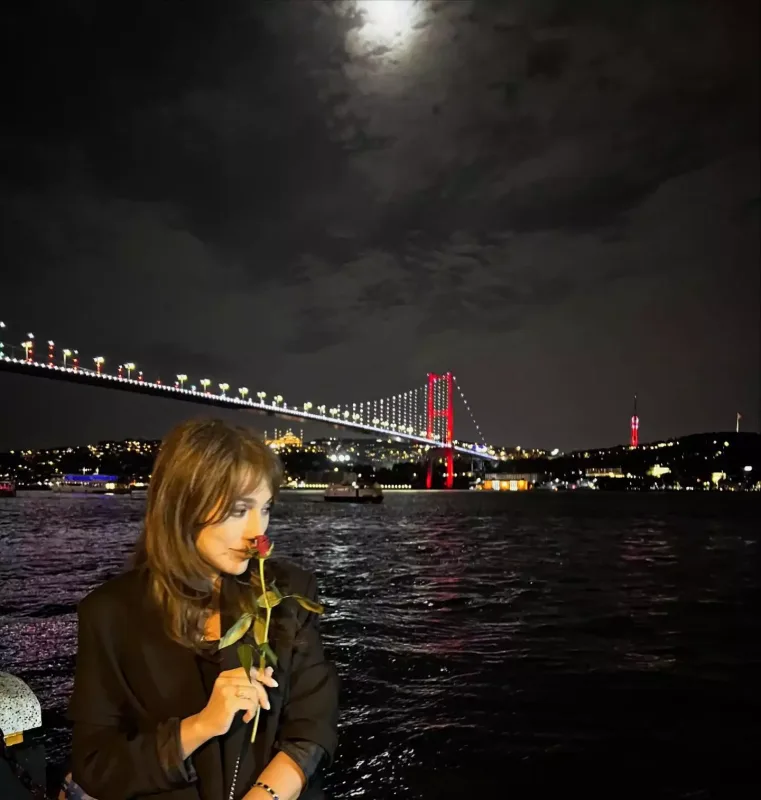 Lalə İstanbul gecələrində