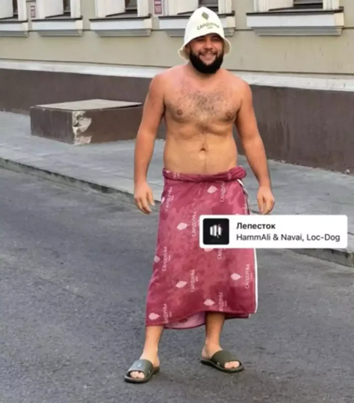 Navai Moskvada küçəyə yarıçılpaq çıxdı