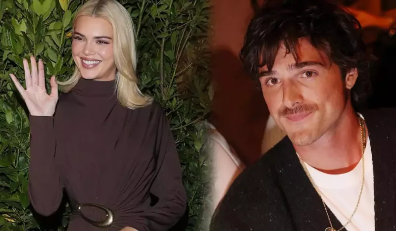 Dəfiləyə ulduz axını...