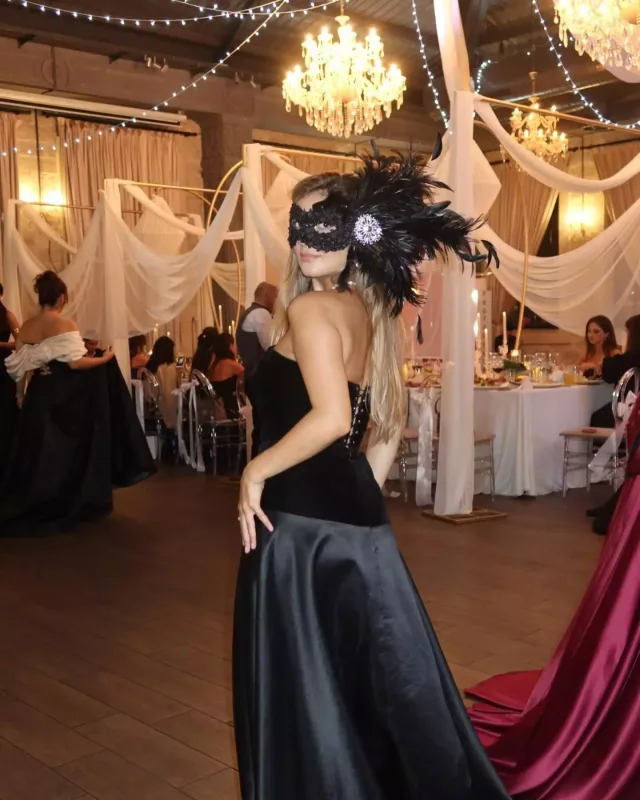 Nəcibənin “ball night”ına belə gəldilər...