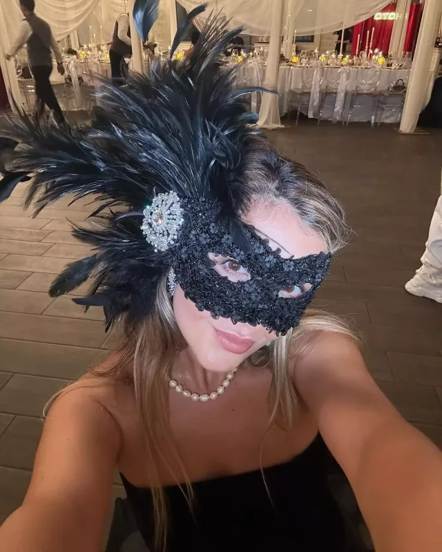 Nəcibənin “ball night”ına belə gəldilər...