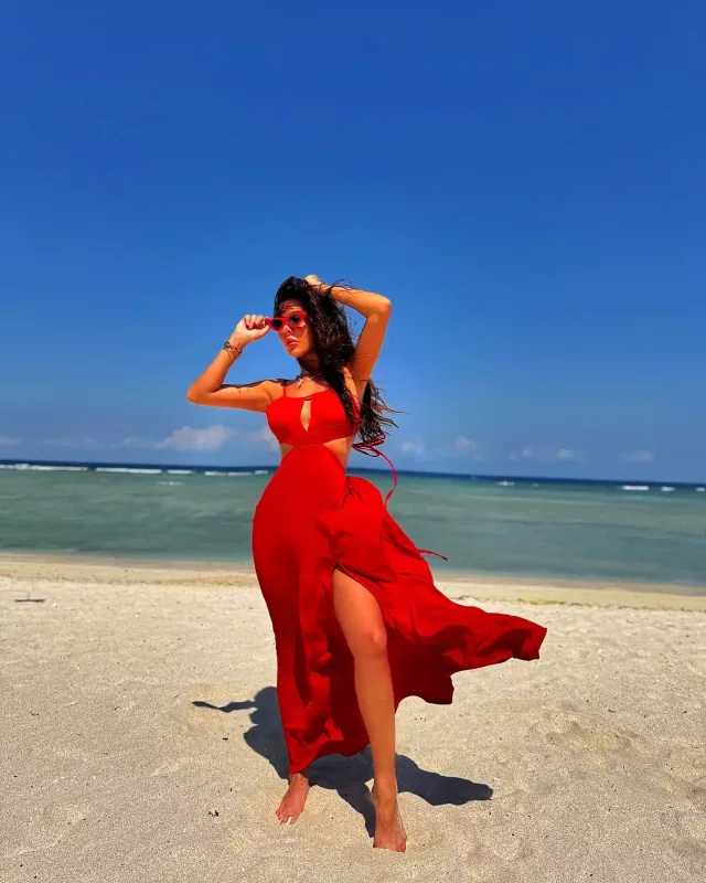 Aysel üçün yay bitməyib