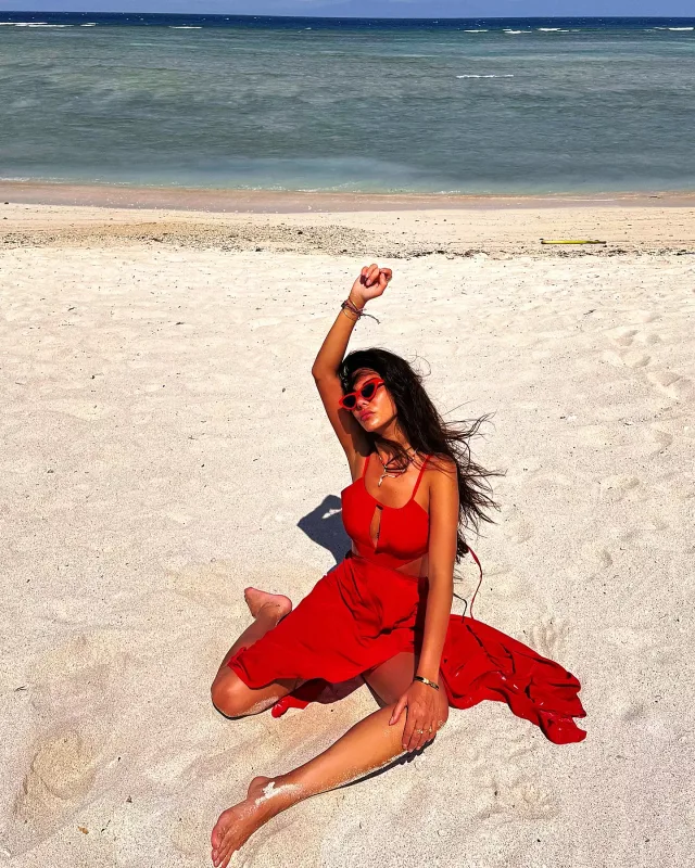 Aysel üçün yay bitməyib