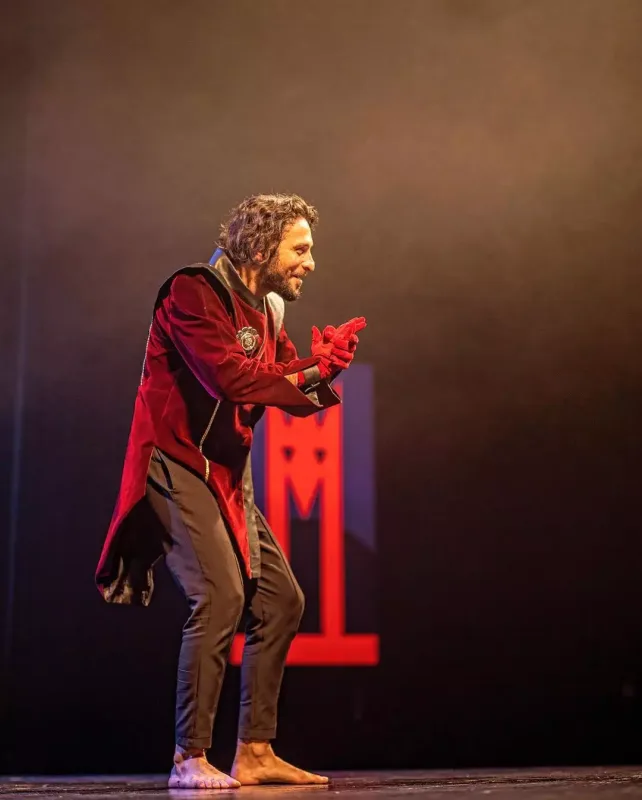 Azərbaycanlı aktyor səhnəyə çıxa bilməyəcək