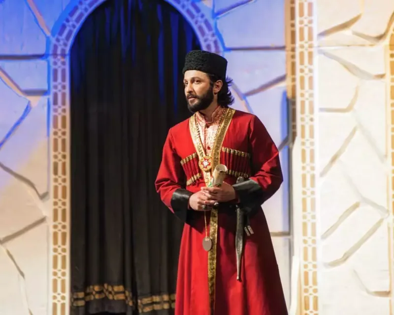 Azərbaycanlı aktyor səhnəyə çıxa bilməyəcək