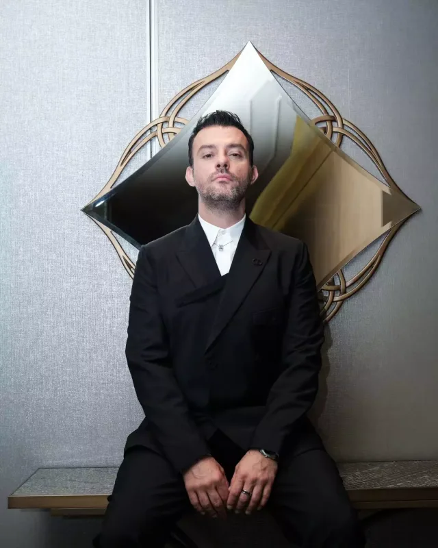 “Xəz paltolu Madonna” üçün Burcu düşünülür!