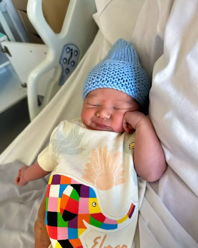 Azərbaycanlı bloger suda doğuş etdi