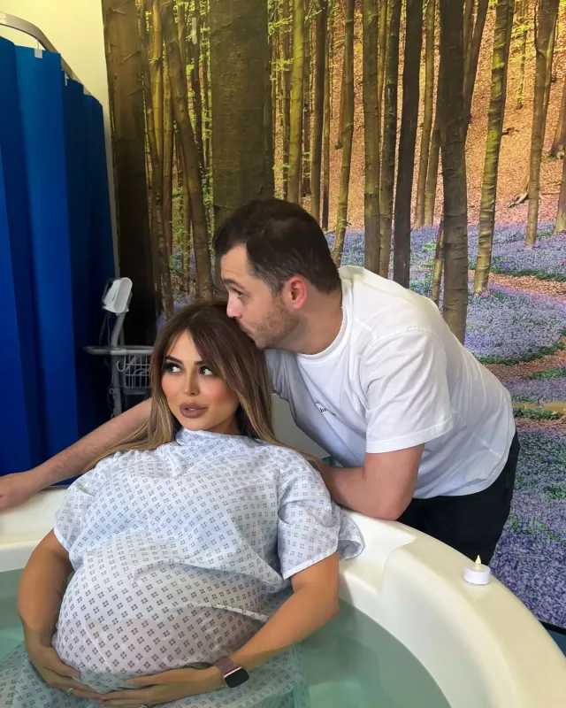 Azərbaycanlı bloger suda doğuş etdi