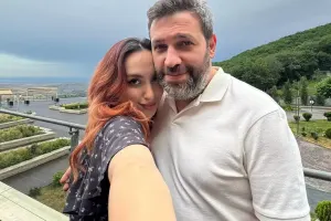 “Ad günün mübarək, həyat yoldaşım!”