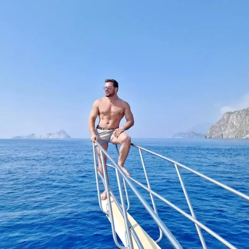 “Yemək yemirəm, 24 saat yalnız su içirəm” - Talıb