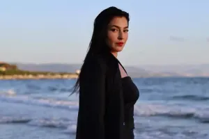 Əlini zədələyən Miri Yusifin xanımı işsiz qaldı