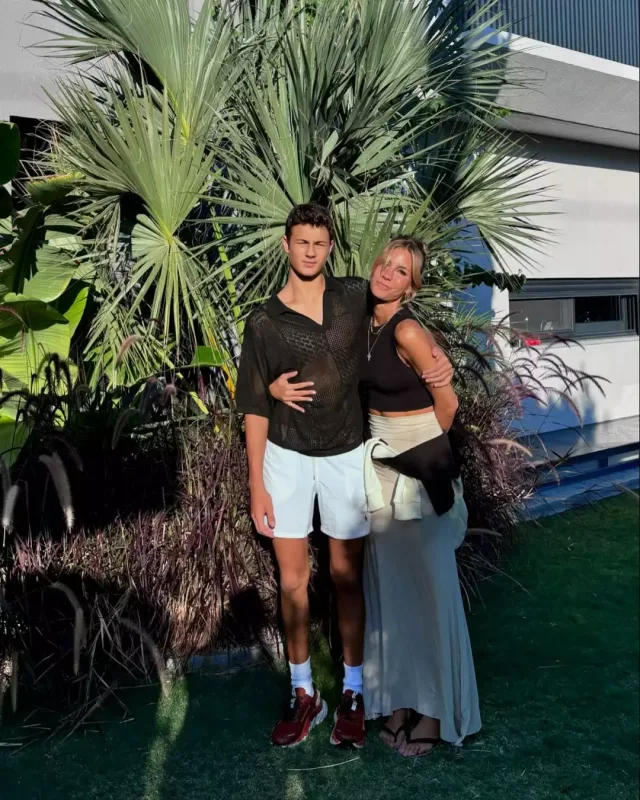 Çağlanın boyu özündən uzun oğlu