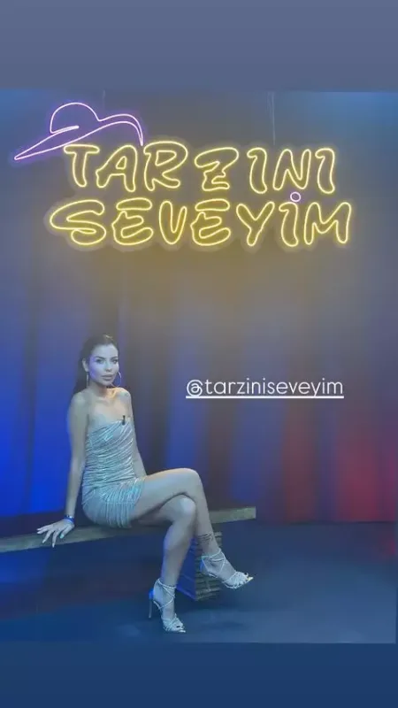 Nagehan tərz yarışmasına qatıldı