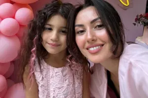 Safura qızına ad günü etdi