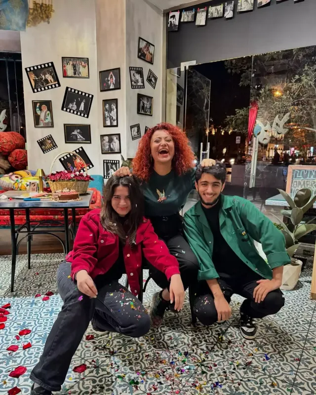 Vəfaya doğum günü sürprizi