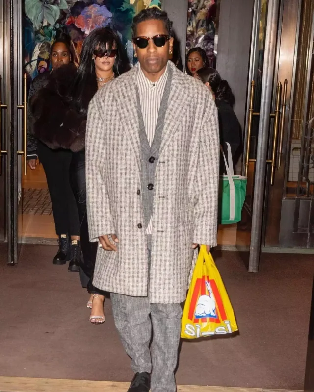 Rihanna və sevgilisi gecələrdə