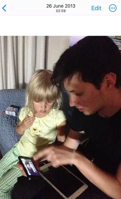 Pavel Durov ilk dəfə qızının fotosunu paylaşdı
