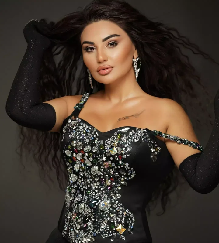 “Şəbnəm Vəfayla duet oxusun”