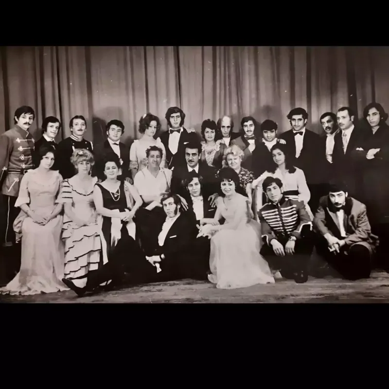 Gülşad Baxşıyeva arxiv fotolarını paylaşdı