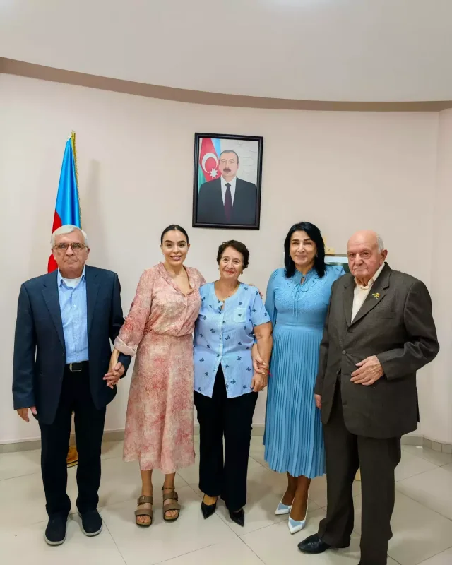 Leyla Əliyeva Qocalar evində...