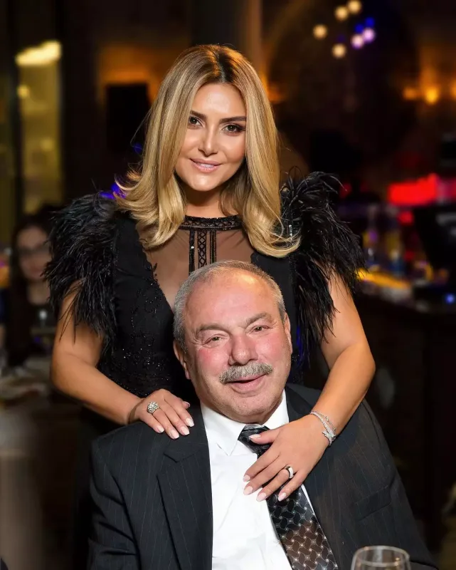 Zülfiyyə Xanbabayeva vəfat edən qardaşından yazdı