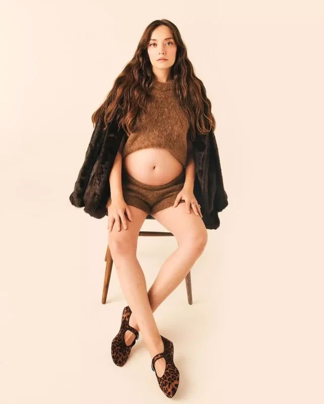 “Prens”in aktrisasından hamiləlik fotosessiyası