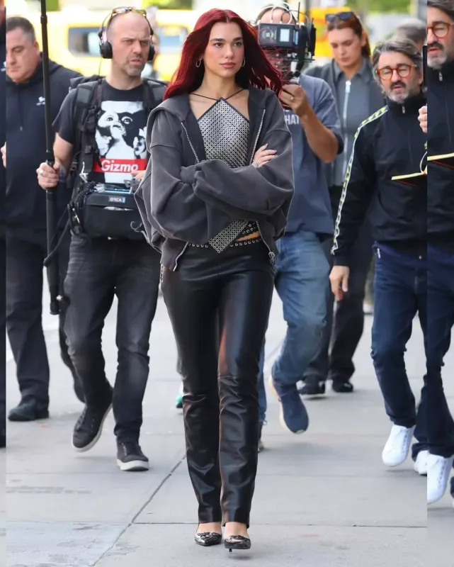 Dua Lipa pizza alarkən görüntüləndi