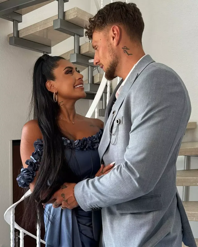 “Ərinizi divanda belə görəndə...”