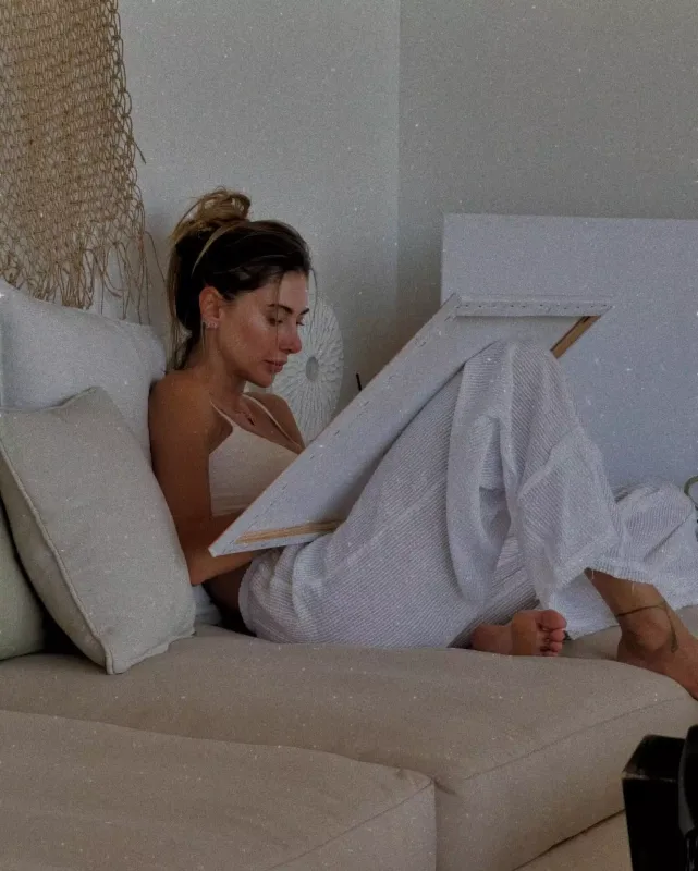 Şeyma model sevgilisi ilə əl-ələ