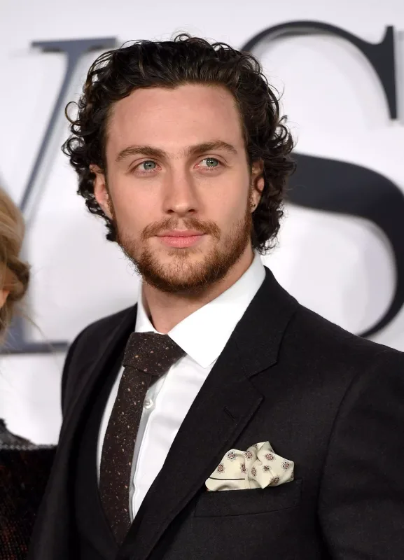 O, dünyanın ən yaraşıqlı “kişi üzü” seçildi