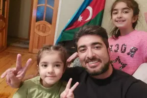 Vüsaldan qızları ilə paylaşım