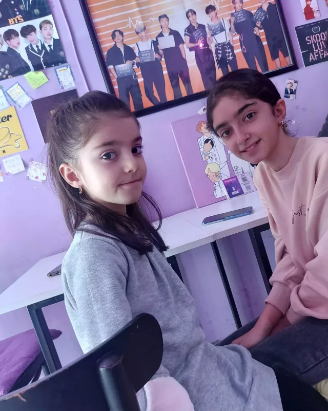 Vüsaldan qızları ilə paylaşım