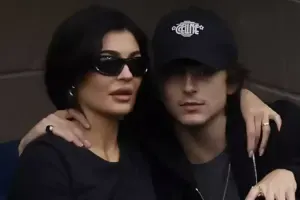 Kayli sevgilisi ilə belə görüntüləndi