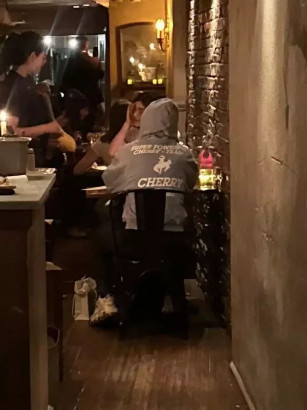 Kayli sevgilisi ilə belə görüntüləndi