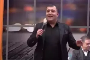 Müğənnini bıçaqlayan ofisiantlara hökm oxundu