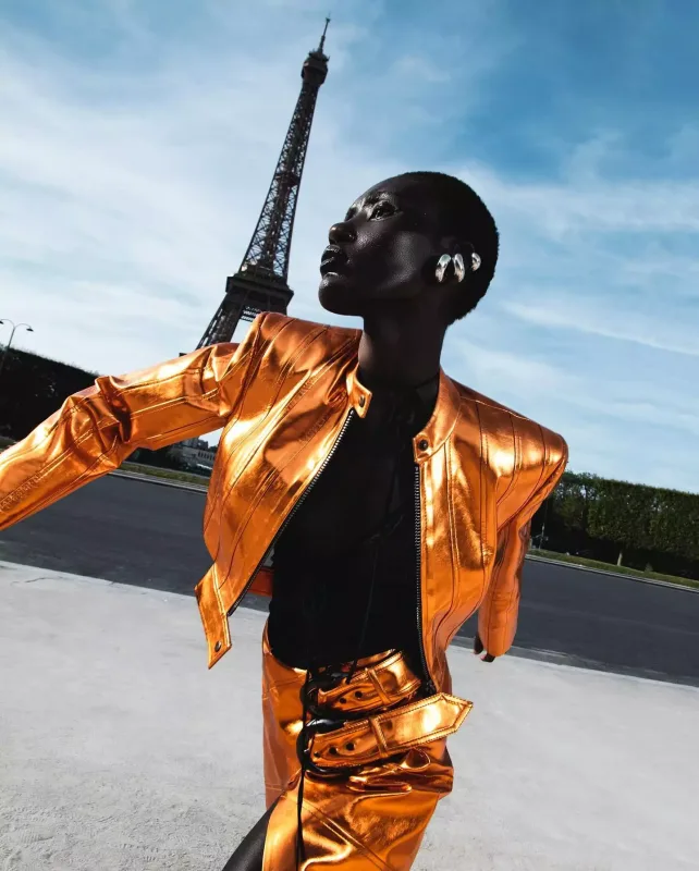 Aygün Kazımovanın 2674 manatlıq “look”u