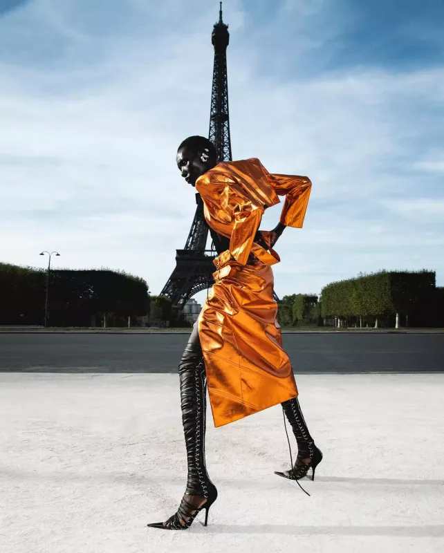 Aygün Kazımovanın 2674 manatlıq “look”u