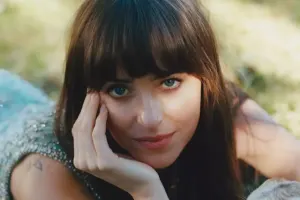 Dakota Conson linç olunur...