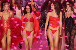 “Mələk”lər 6 il fasilədən sonra podiuma çıxdılar!