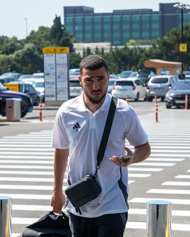 Bu futbolçu Qurban Qurbanovun qardaşı qızı ilə evlənir