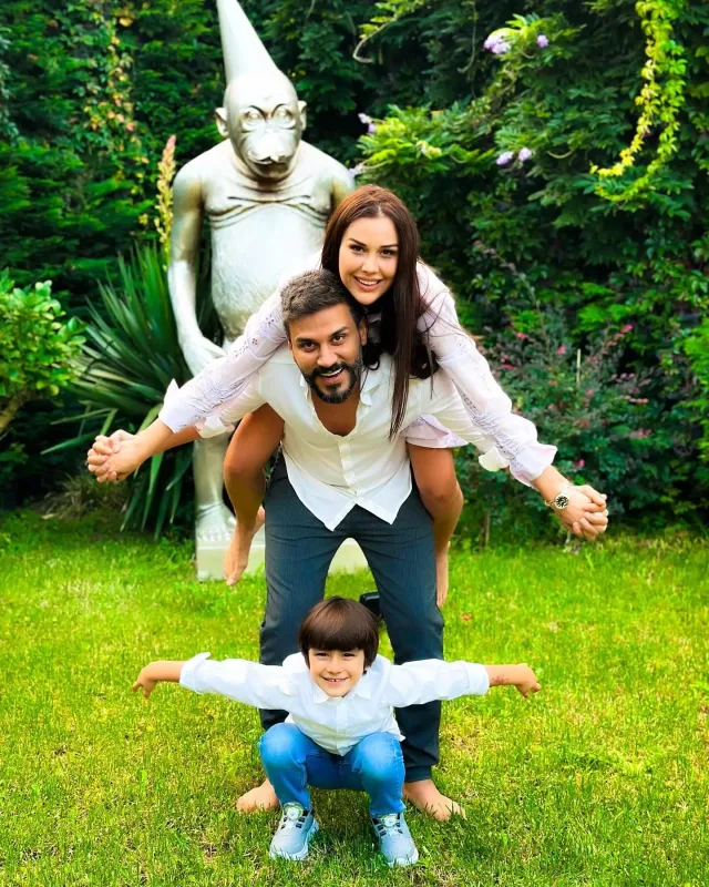 Boşanma xəbərlərinə belə cavab verdi